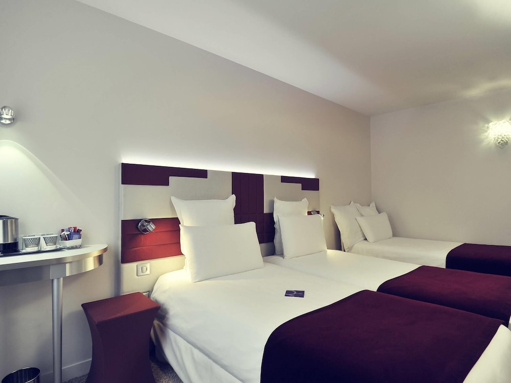 SUPERIOR, MULTIPLE BEDS