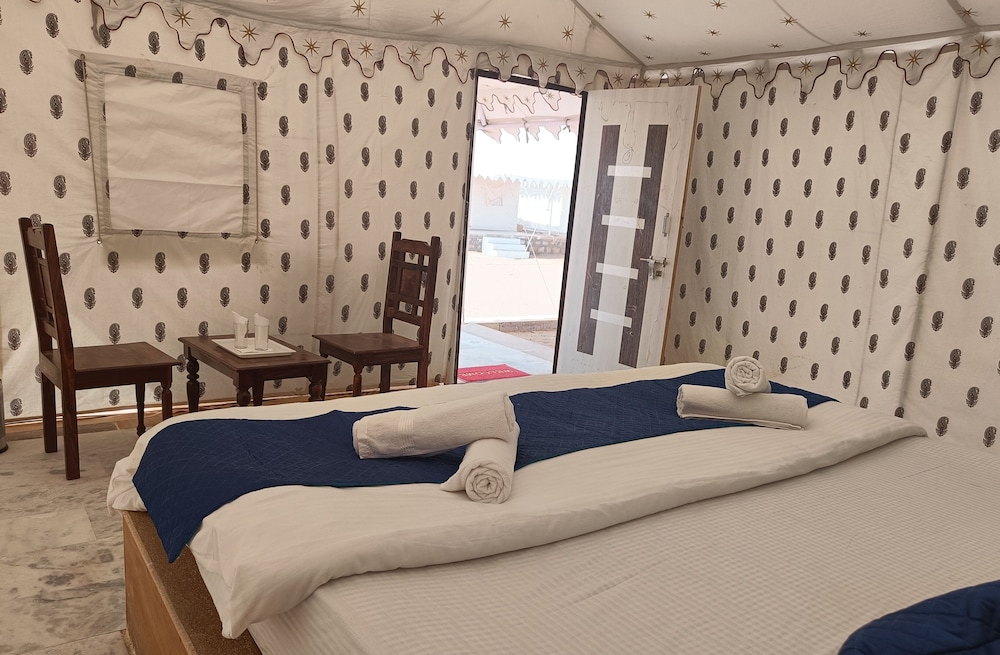 Dynasty Desert Camp 15/50
