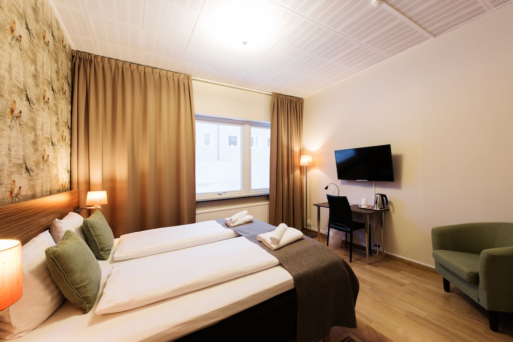 Naran Hotell 6/30