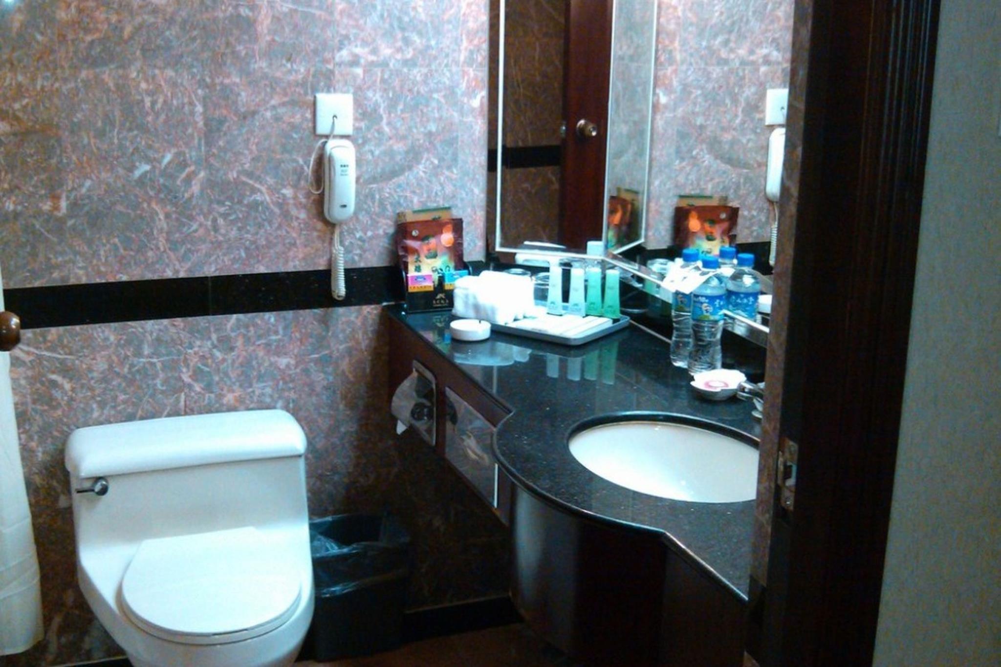 KUNMING HOTEL 46/50