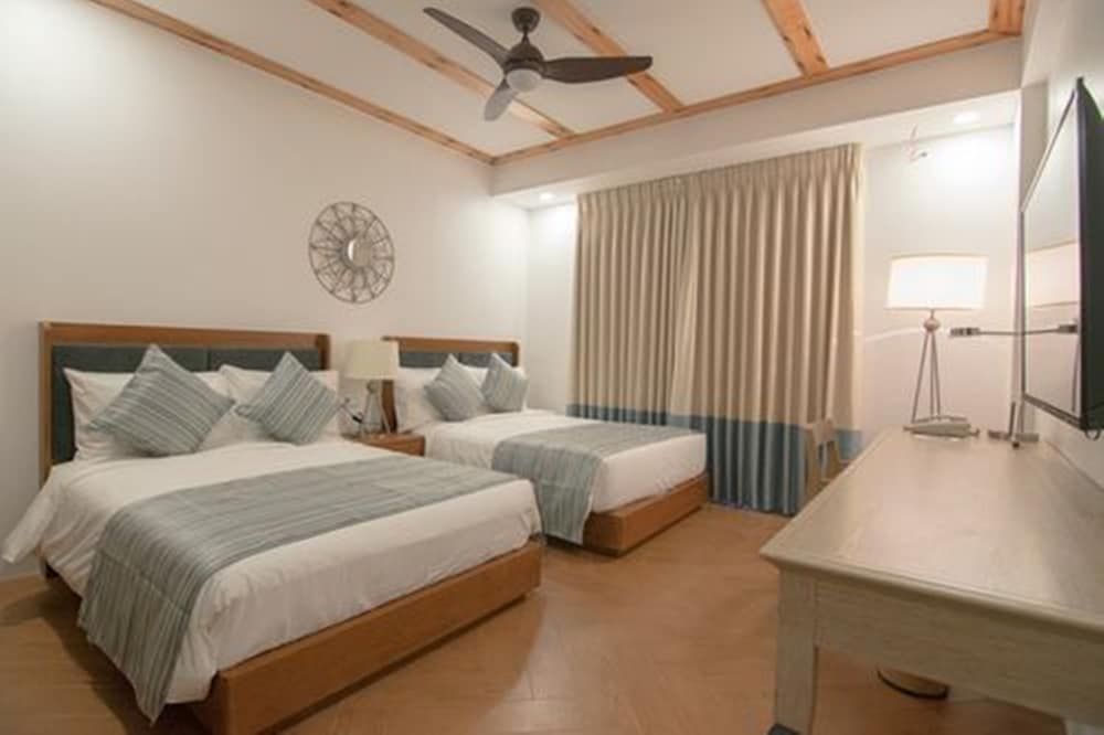 Thunderbird Resorts - Rizal 49/70