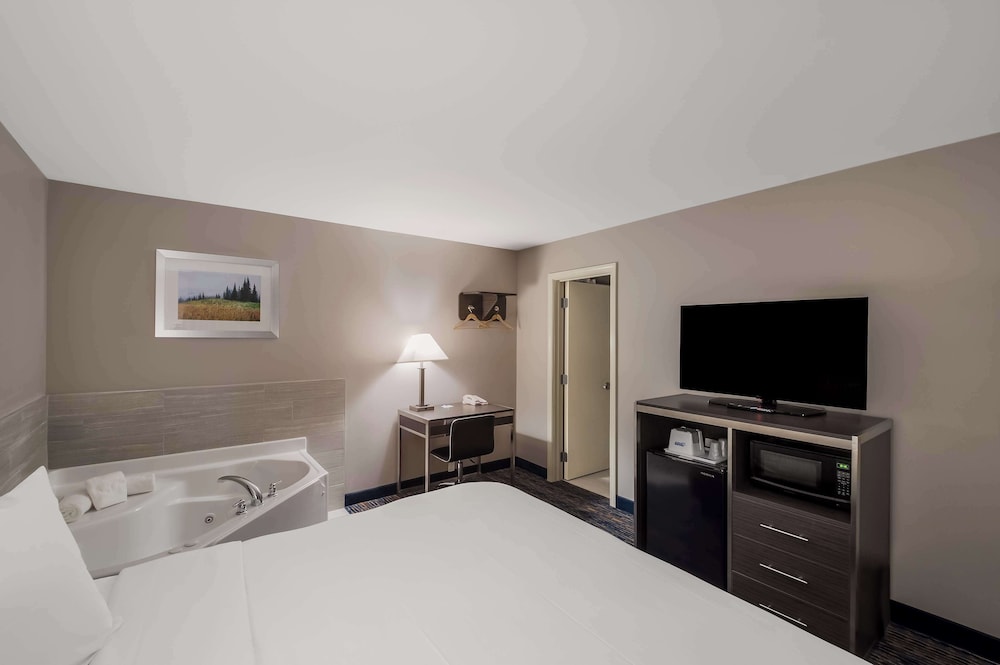 Americas Best Value Inn Farmington 5/30