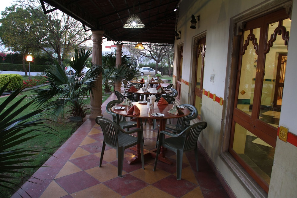 Hotel Chitvan 40/50