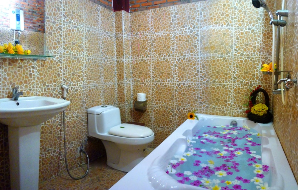 Non Nuoc Resort 70/70