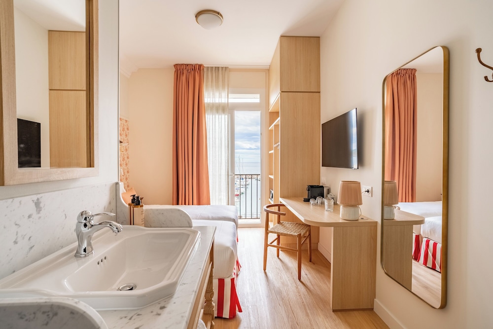 Villa Camille Hotel & Spa 61/65