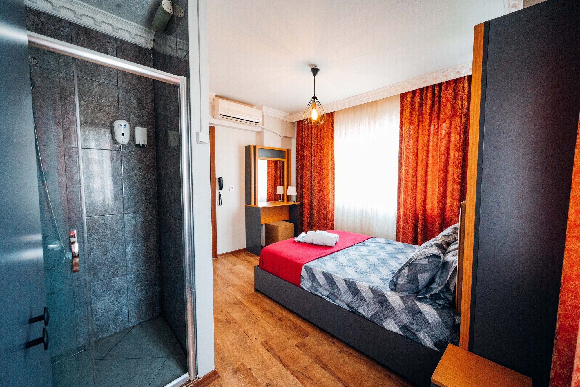 1 BEDROOM, CLASSIC, APARTMENT