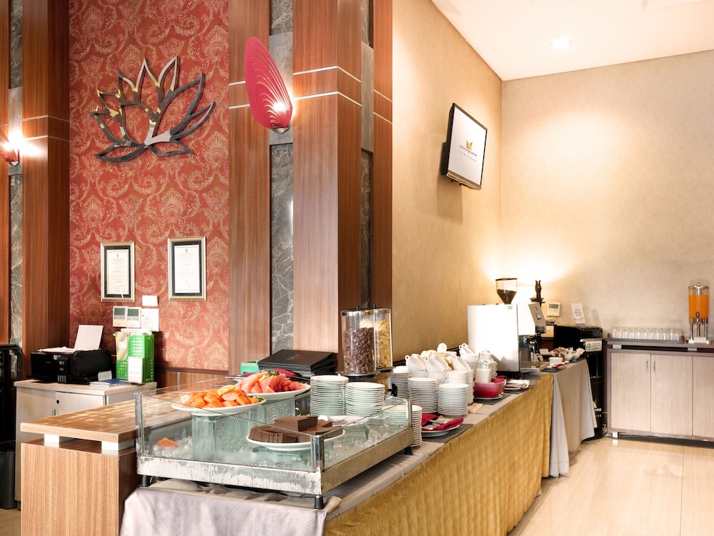 Noormans Hotel Semarang 69/69