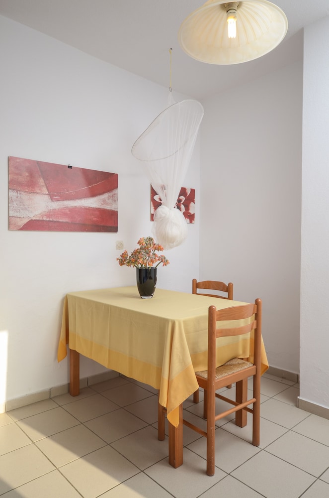 Ydreos Studios & Apartments 6/49