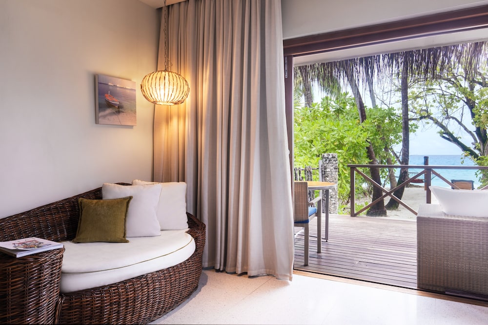 Beach Villa, Deluxe, King Bed, Ocean View، Taj Coral Reef Resort and Spa 2/9