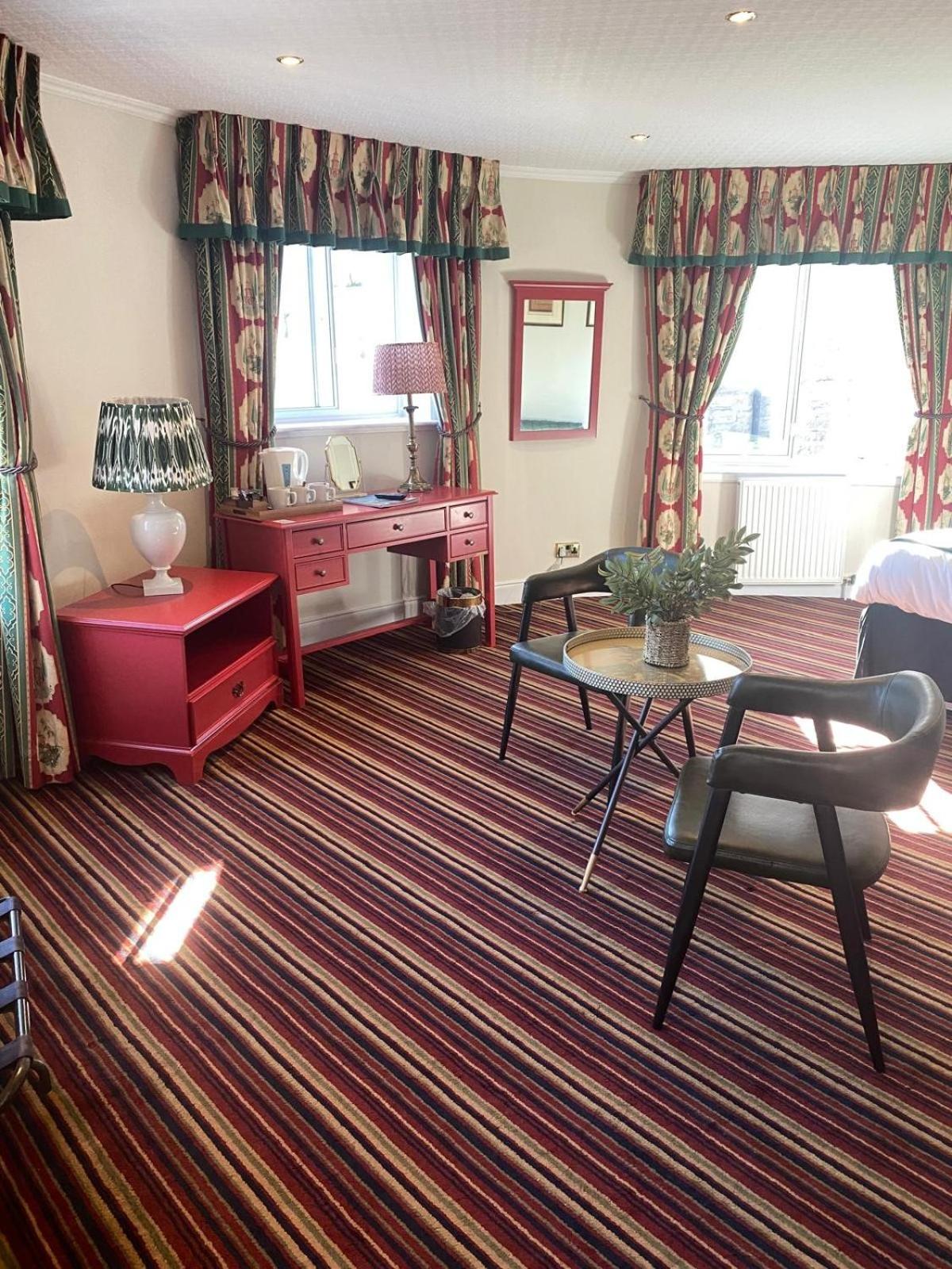 Royal George Hotel 34/46