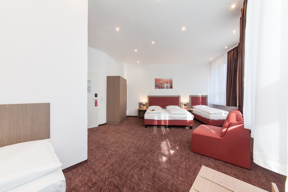 Novum Hotel Excelsior 35/56