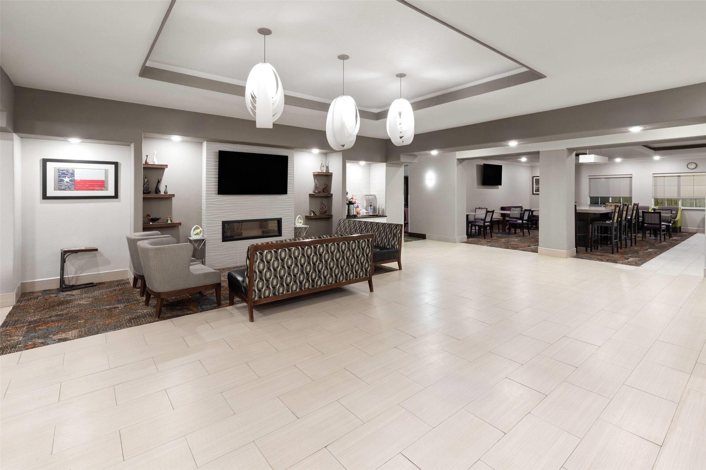 La Quinta Inn & Suites by Wyndham Kyle - Austin South 38/61