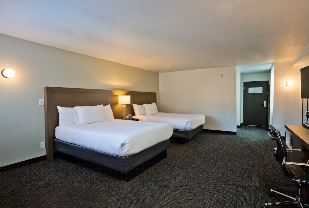 Crestview Hotel 11/47