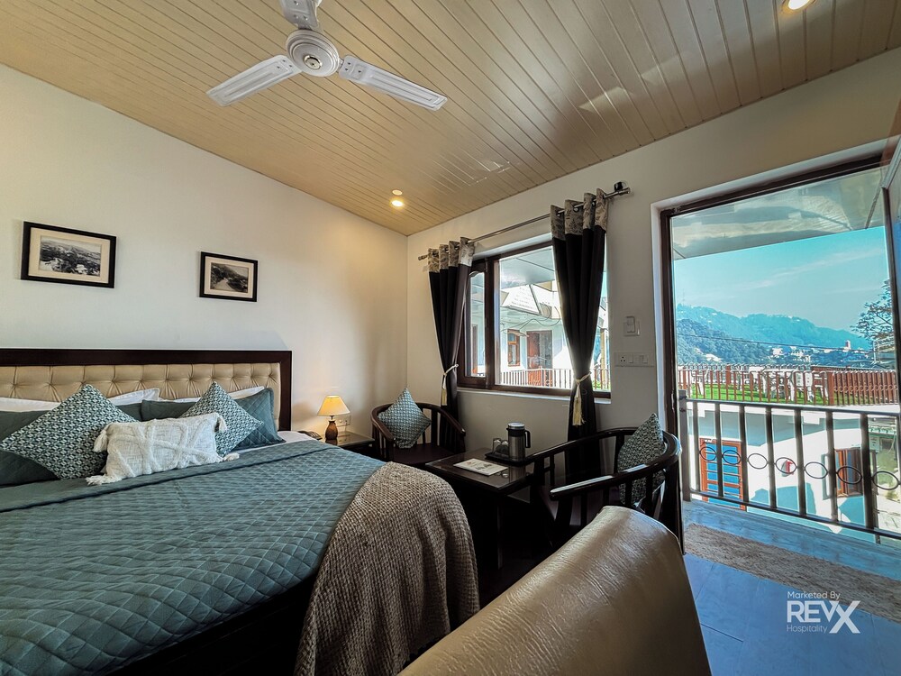 HOTEL SUNNY COT 14/55