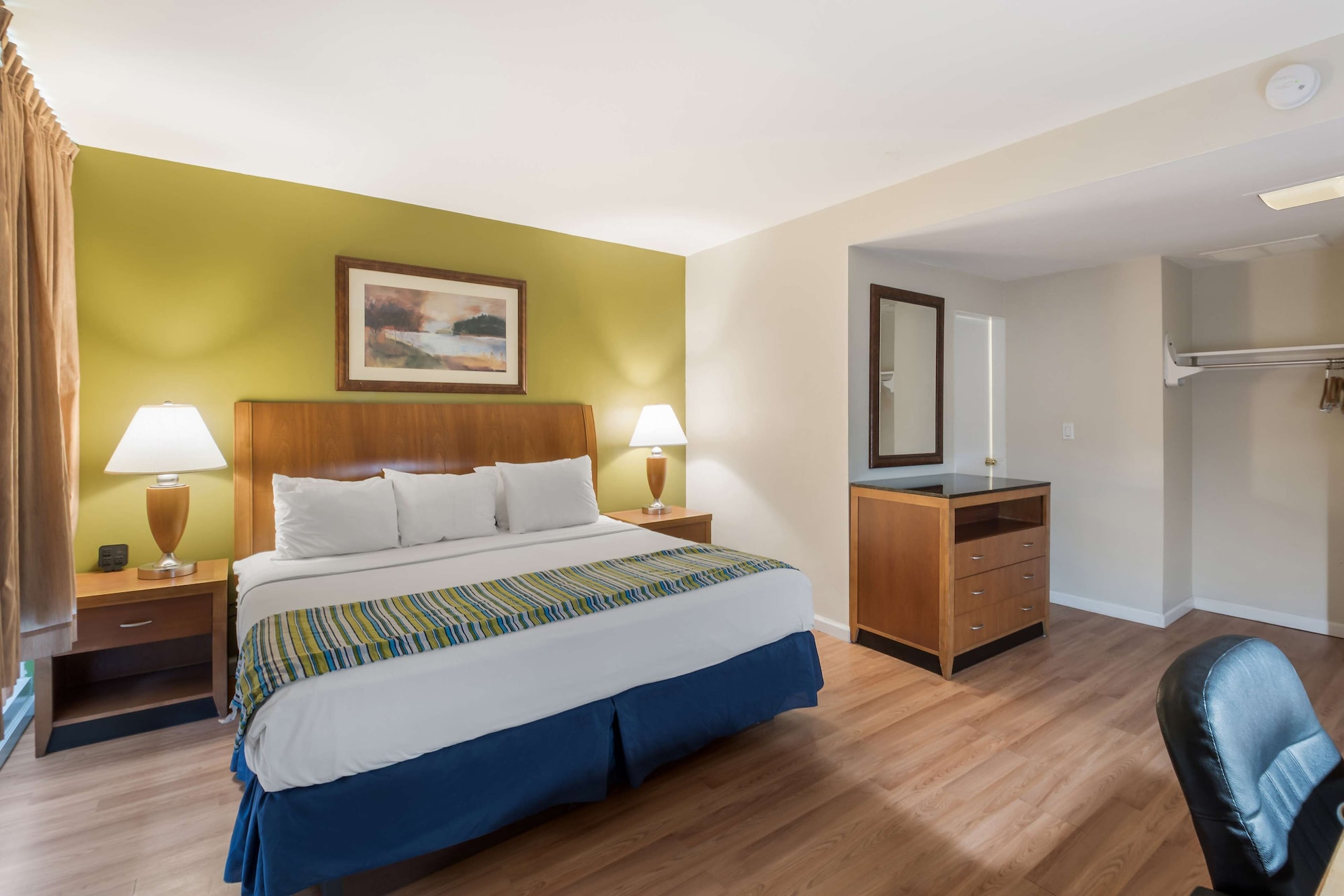 Room, King Bed, Americas Best Value Inn-Painted Post 2/7