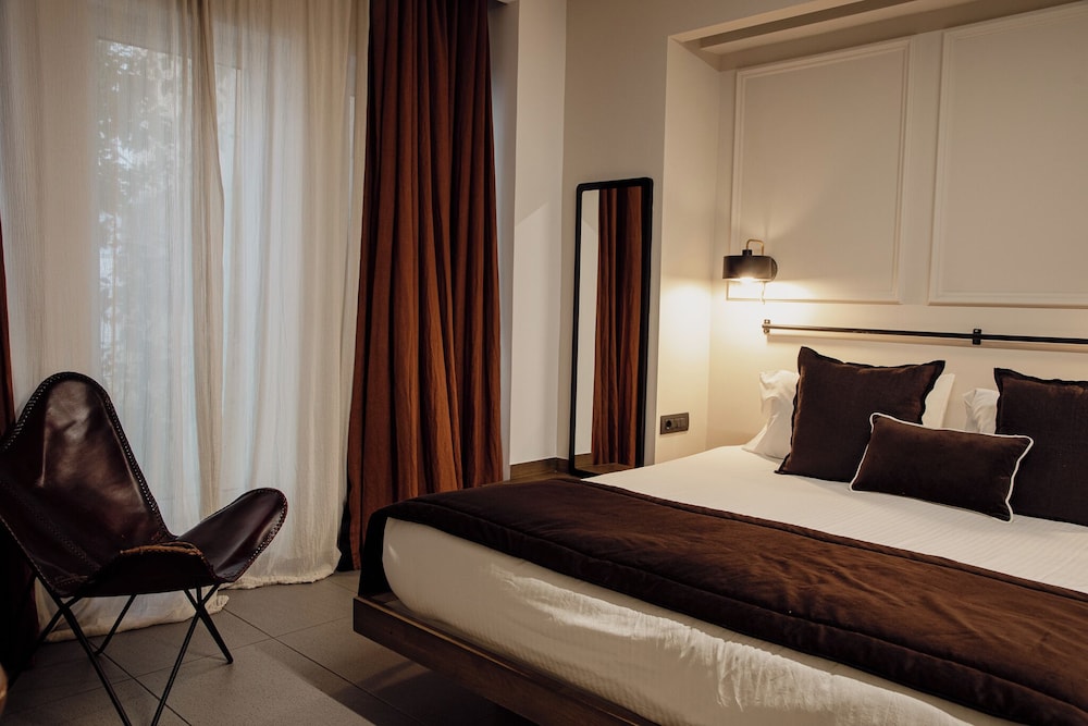 SIR, COMFORT, SUITE