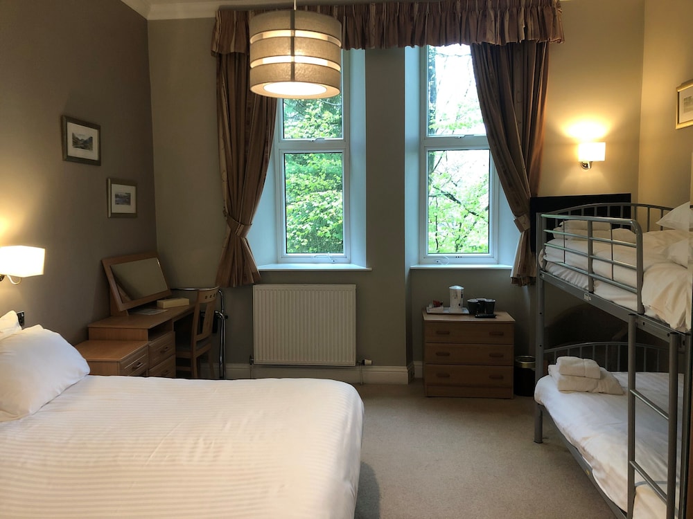 Windermere Manor 37/43