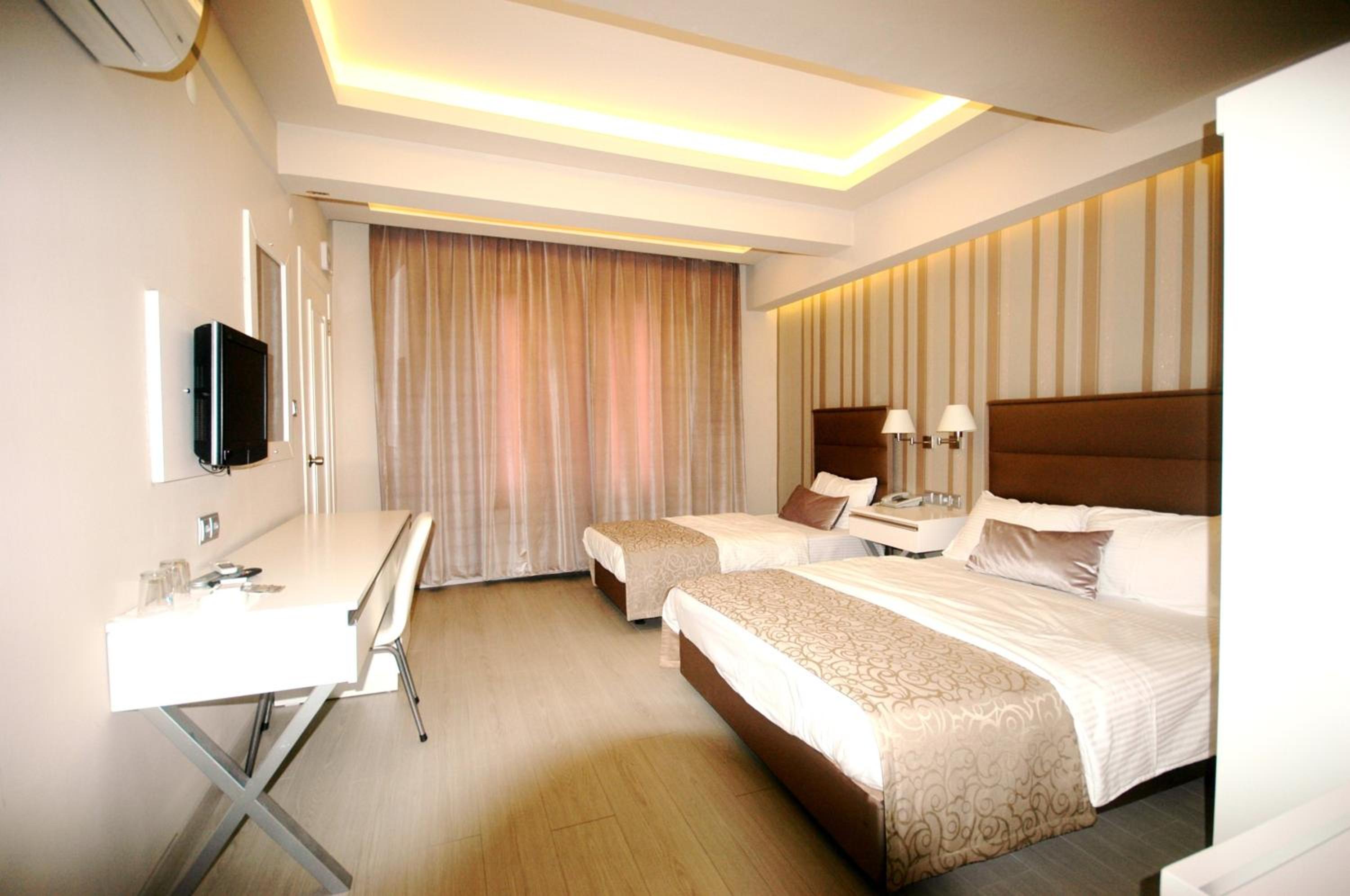 Room, Double or Twin Bed