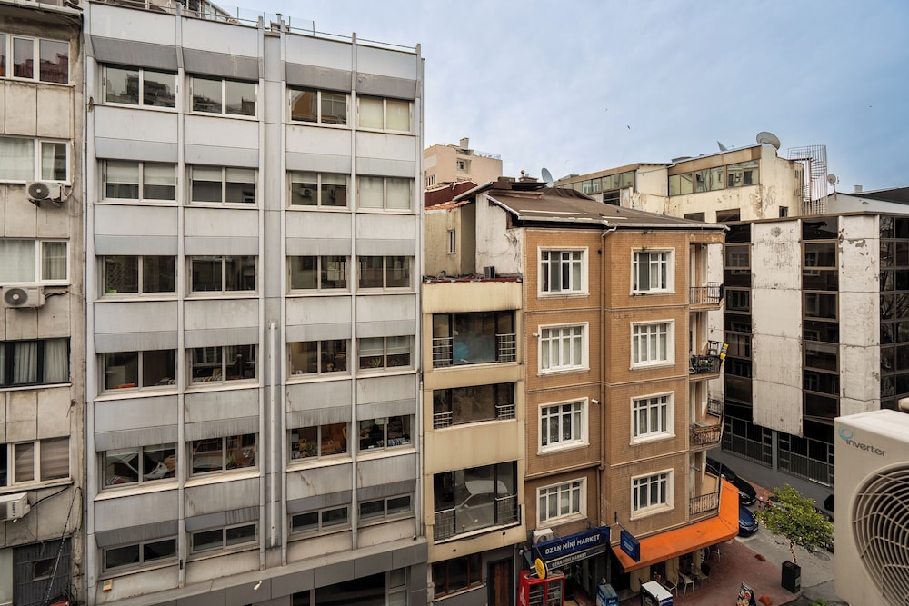 Cihangir Palace Hotel 8/69