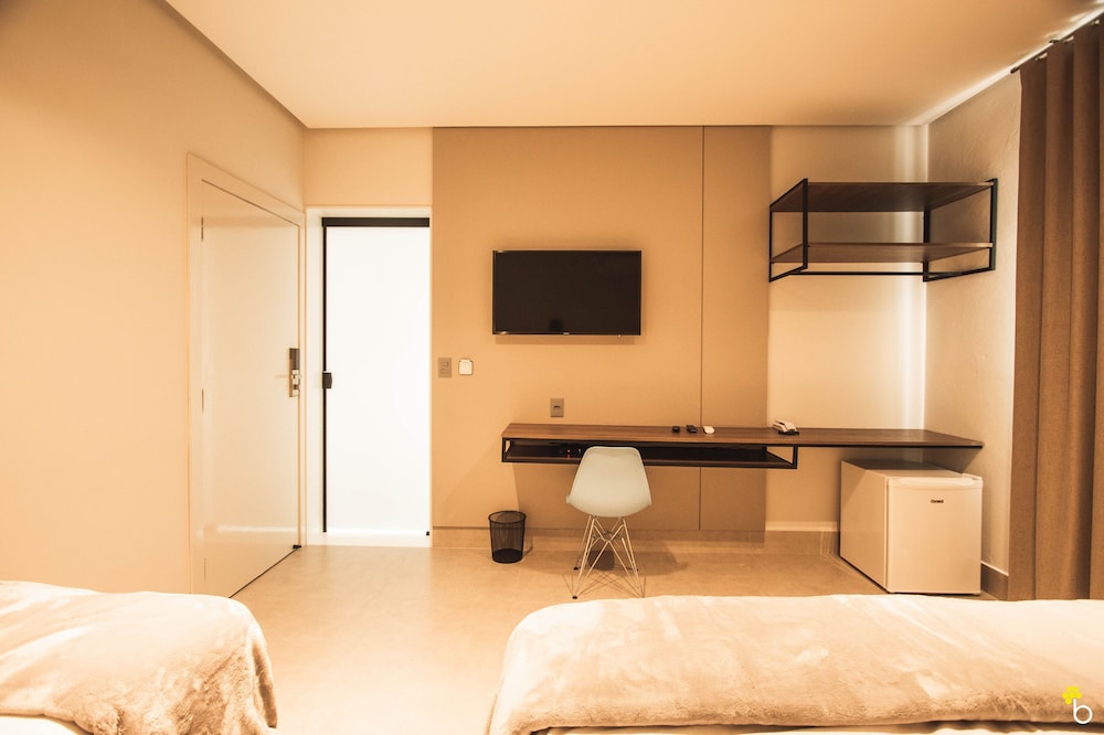 NAIM Hotel 7/18
