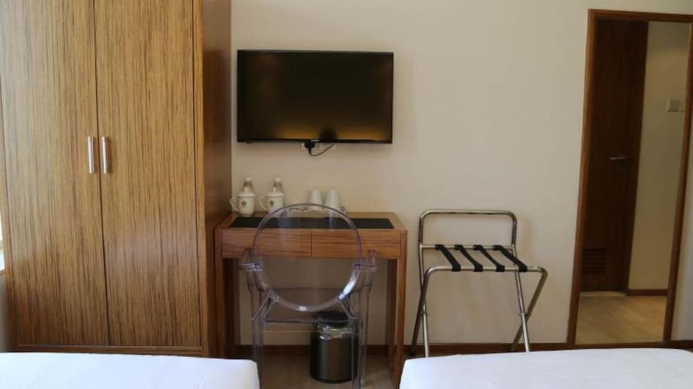 Asia Boutique Inn 44/46