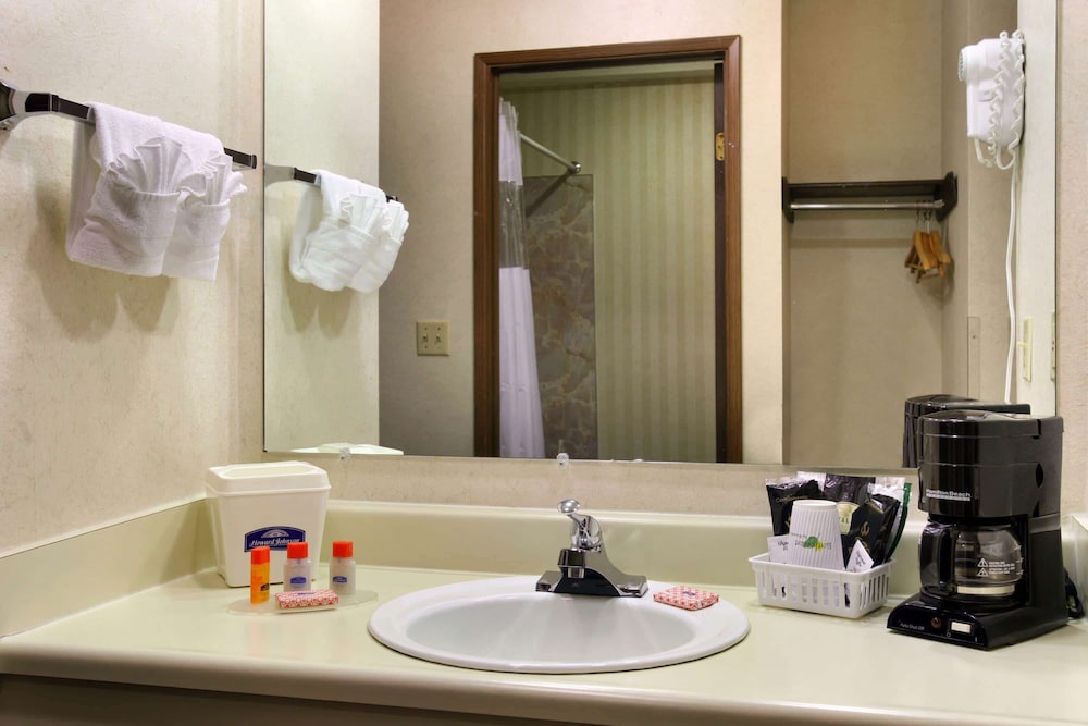 Quality Inn Portland Airport PDX OR 29/34