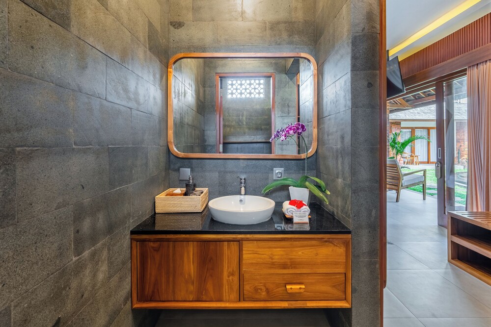 Puri Andong Villa 62/64