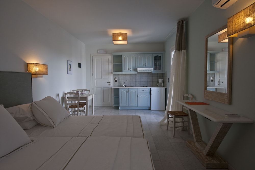 Ammos Naxos 13/50