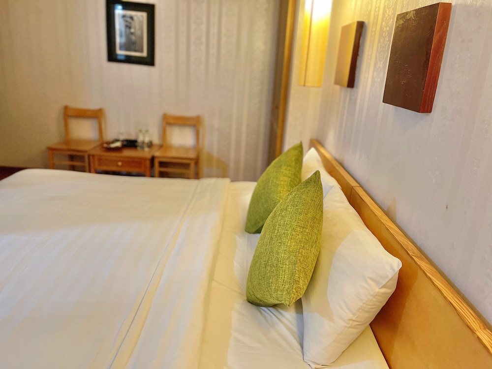 Hanoi Central Park Hotel 31/54