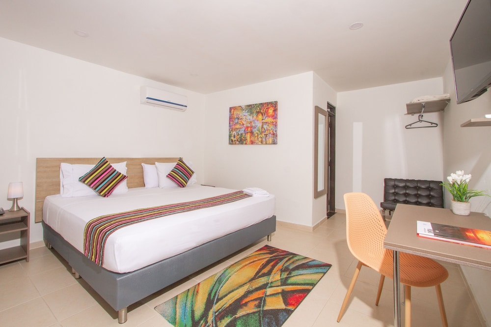 Hotel Vanguardia Natural 11/24