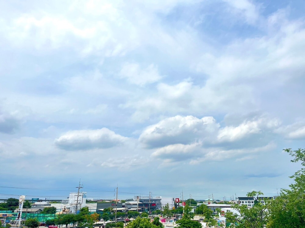 Crystal Suites Suvarnabhumi Airport 59/63