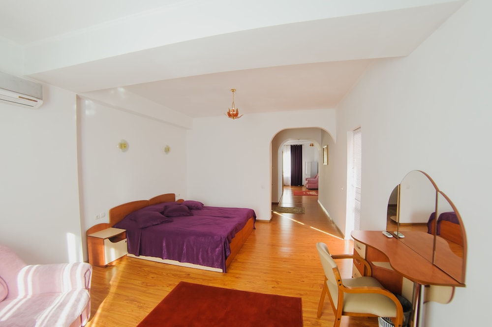 Villa Arus Hotel 36/63