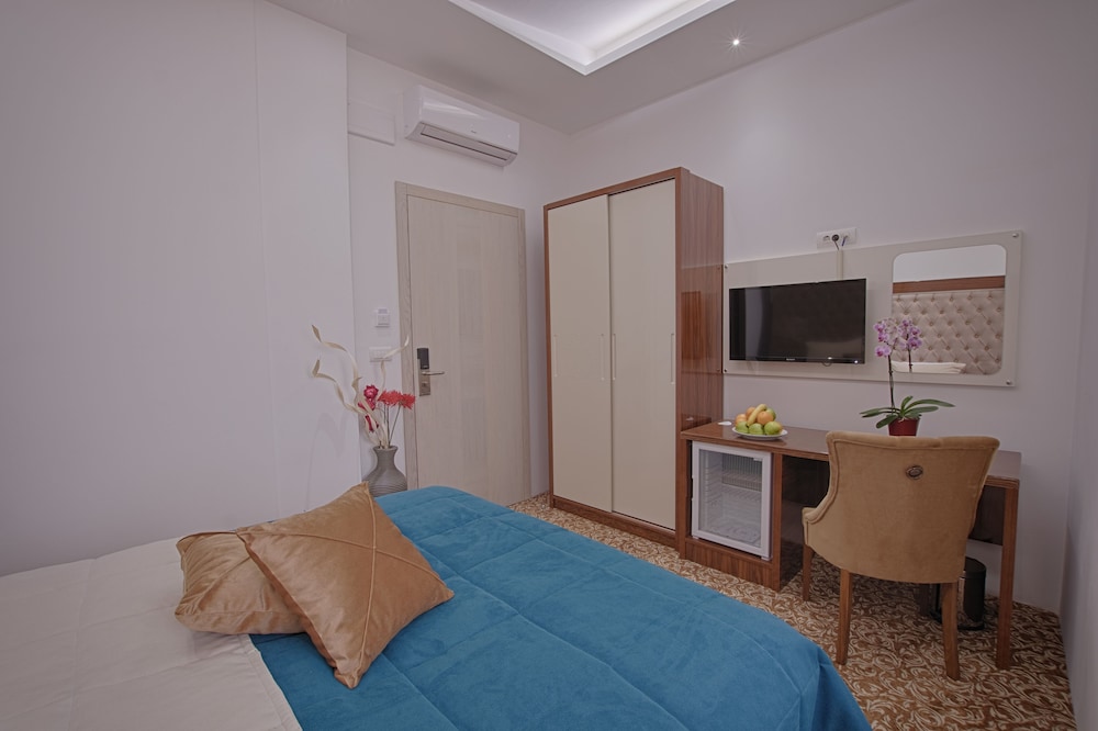 New Hotel 13/40