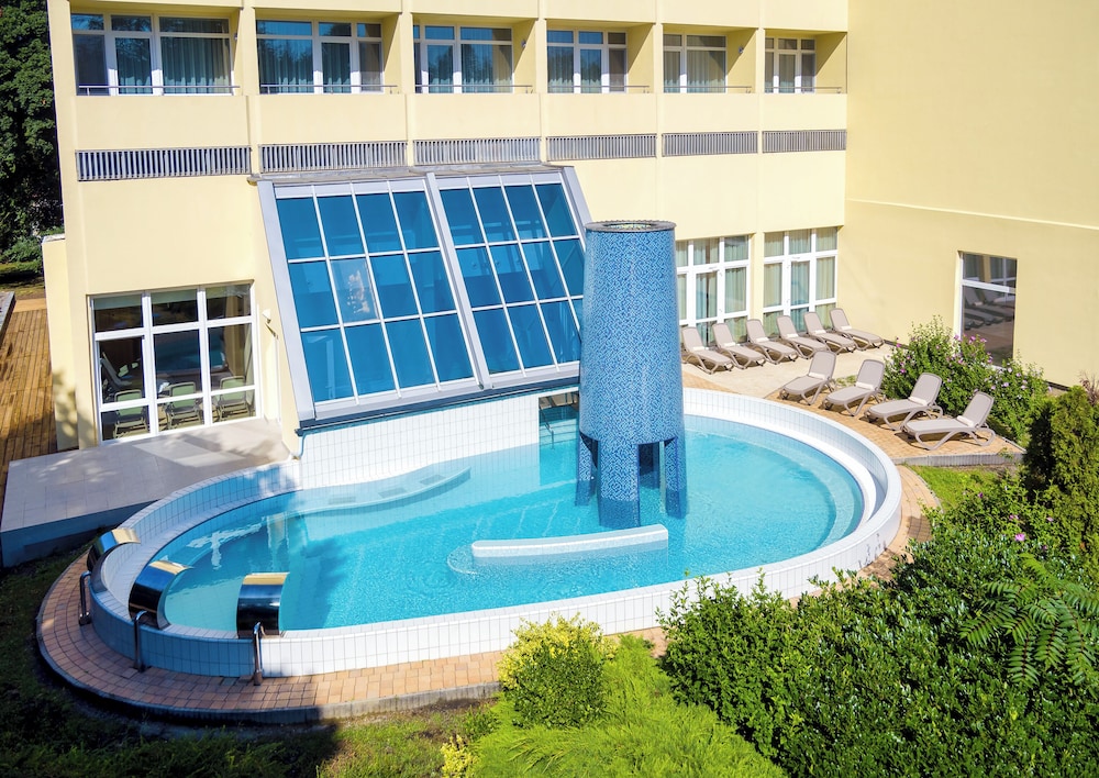HUNGUEST HOTEL HELIOS 3/56