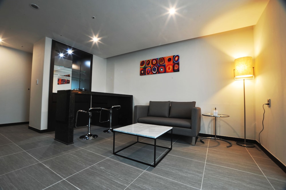 Yongin Central Co'op Hotel 33/44