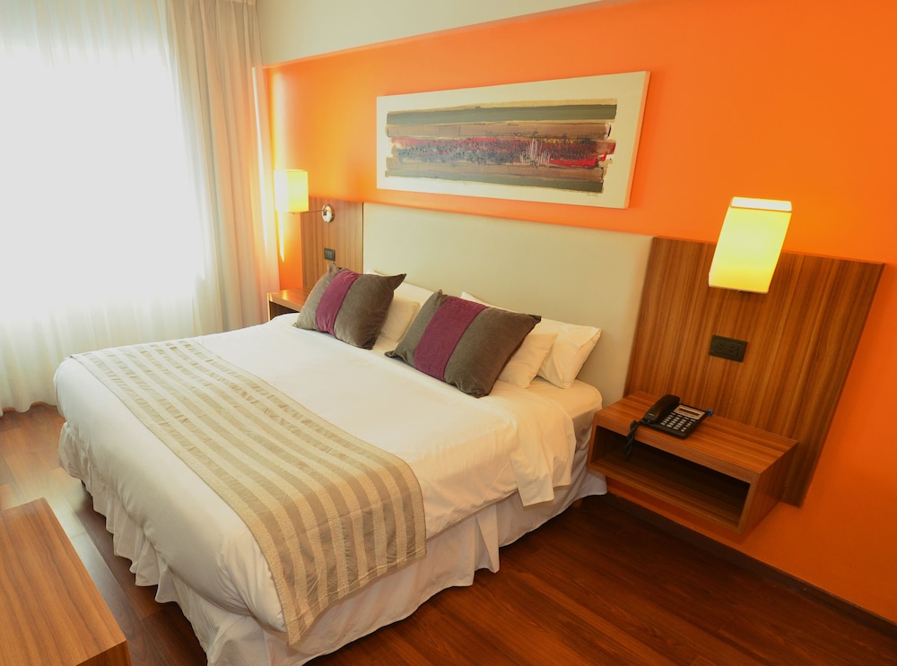 Hotel Bicentenario Suites & Spa 8/26