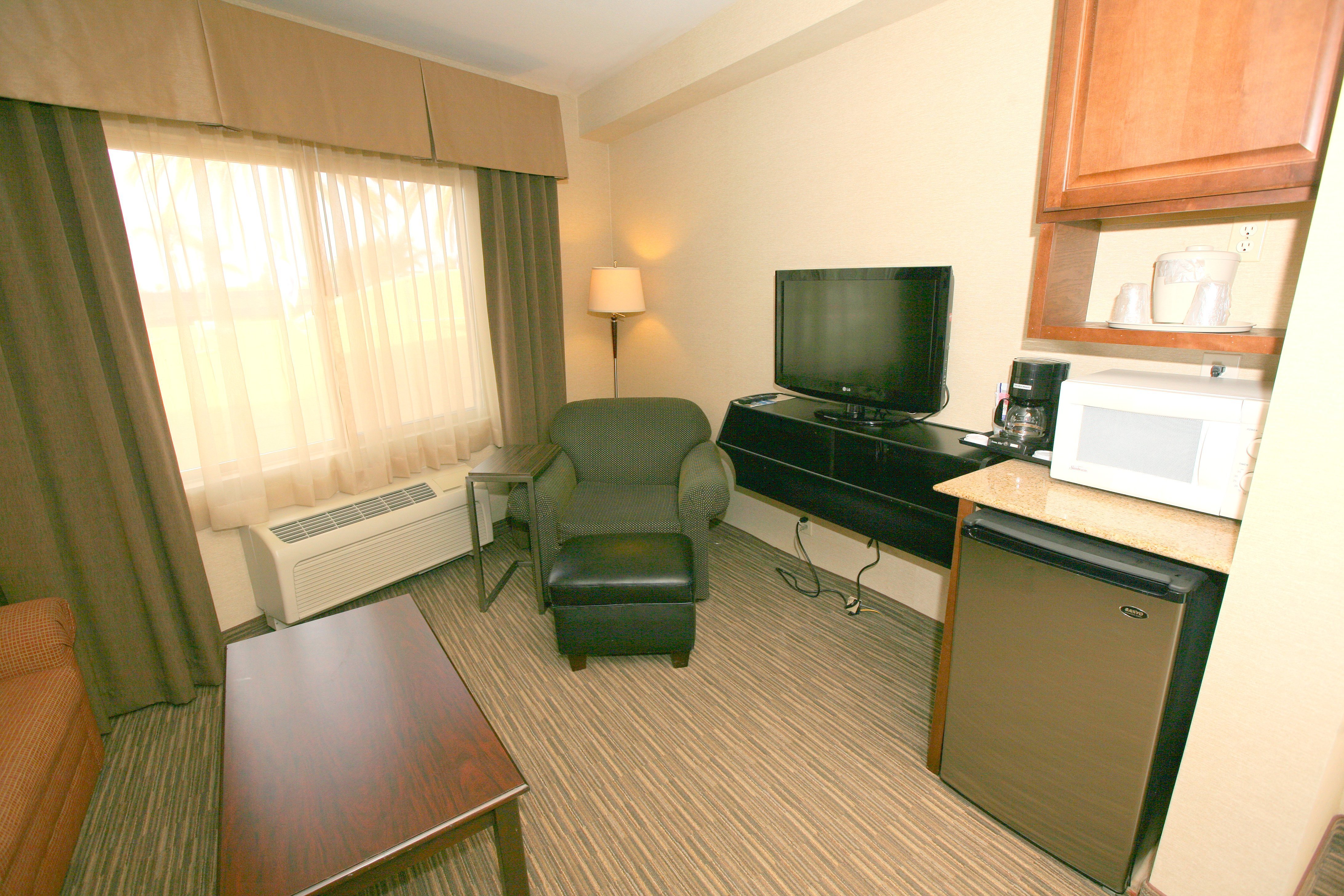 HOLIDAY INN EXPRESS SAN DIEGO SOUTH - CHULA VISTA 56/71