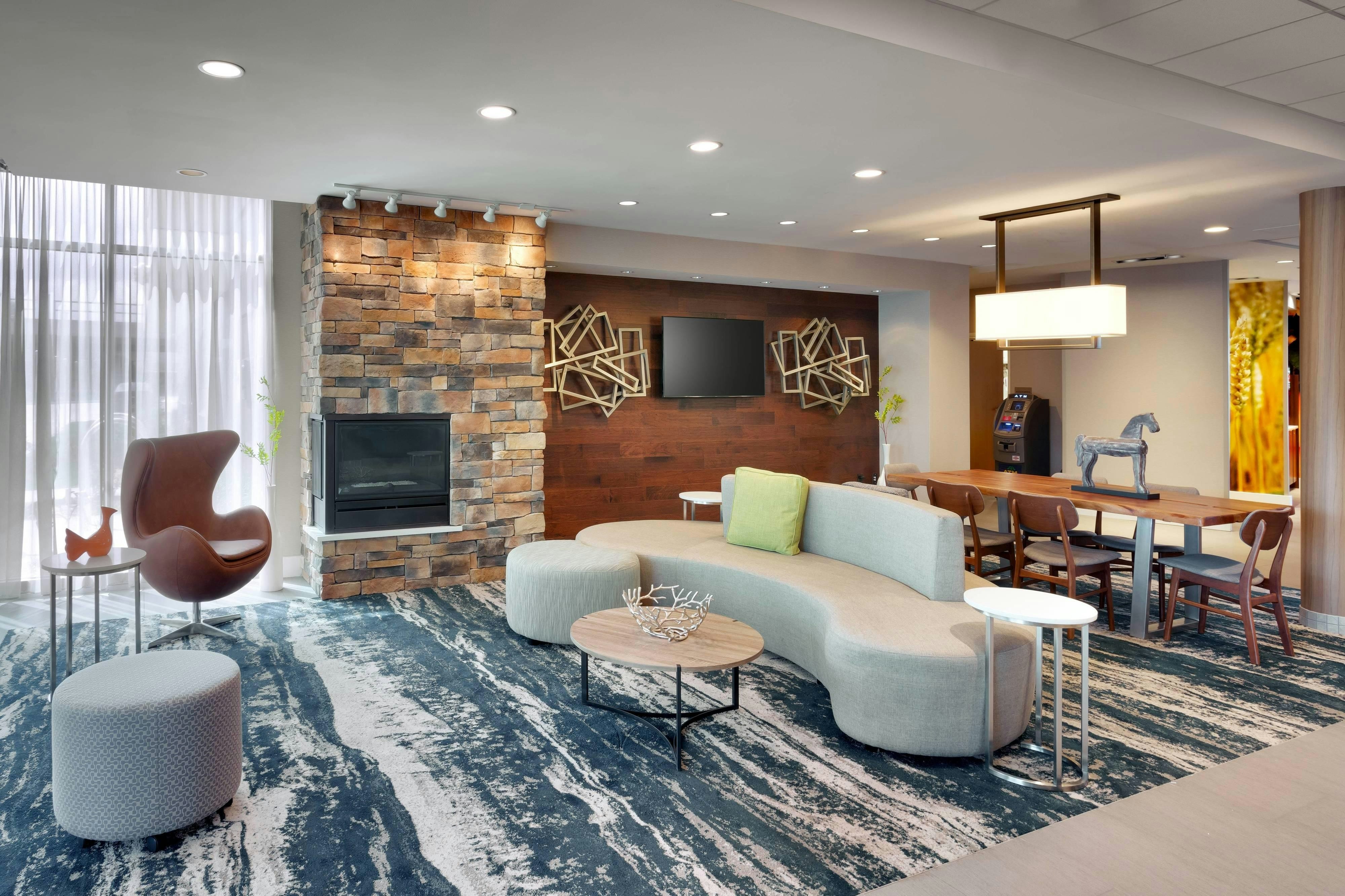 Fairfield Inn & Suites by Marriott Springfield North 23/47