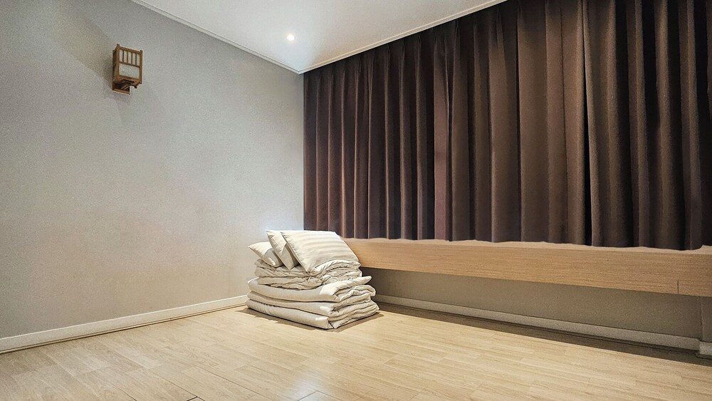 Jeonju Pungnam Family Hotel 25/50