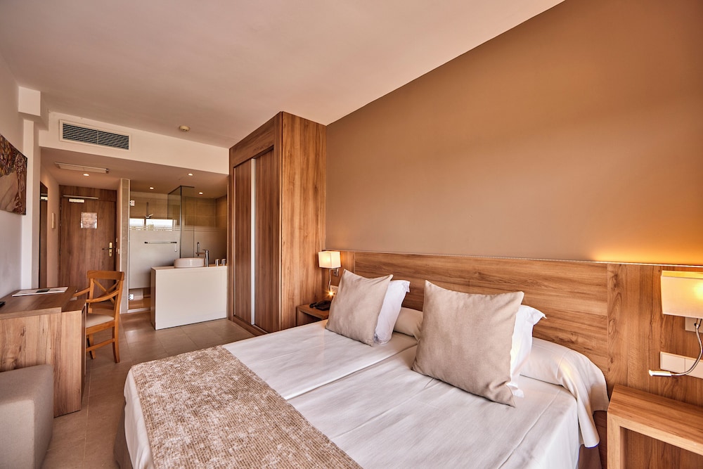 ROOM, DOUBLE BED, SEA VIEW, BALCONY