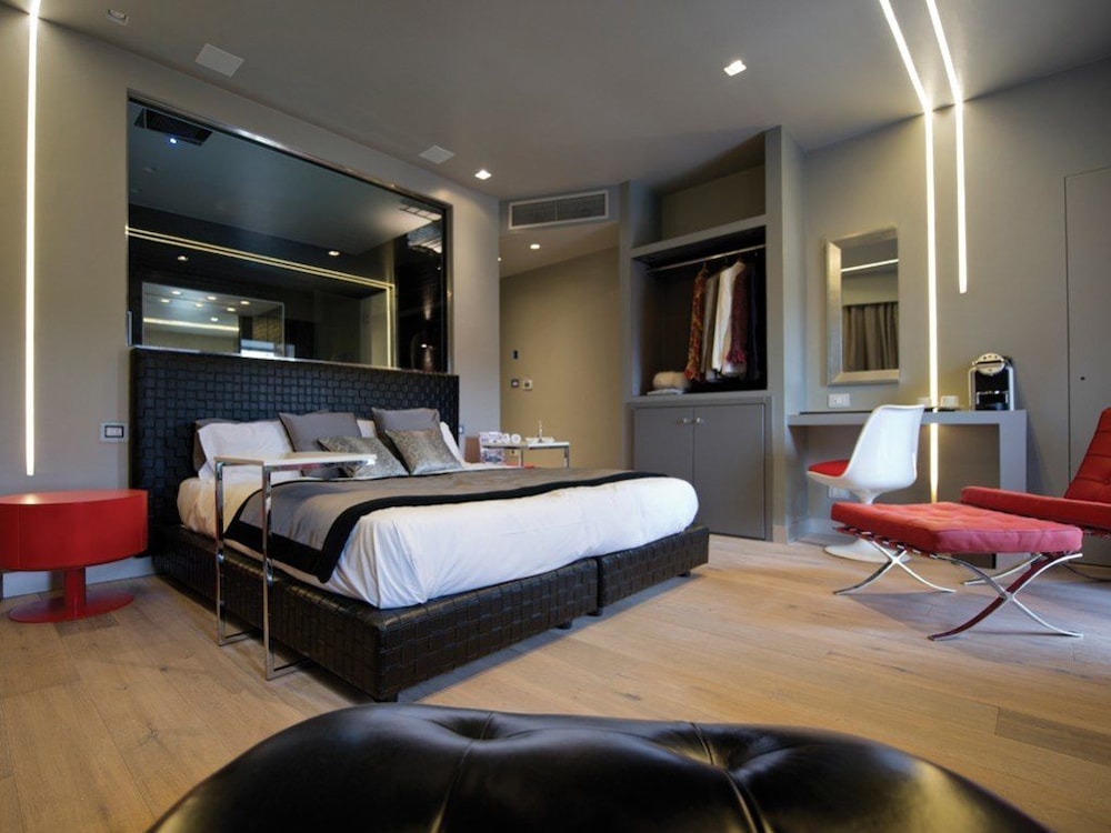 Torre Argentina Relais 22/78