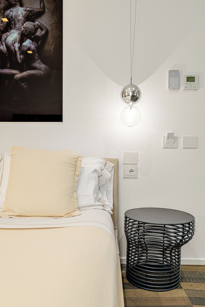 Kkult Boutique Hotel 27/57