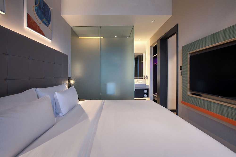 Loft, City View
