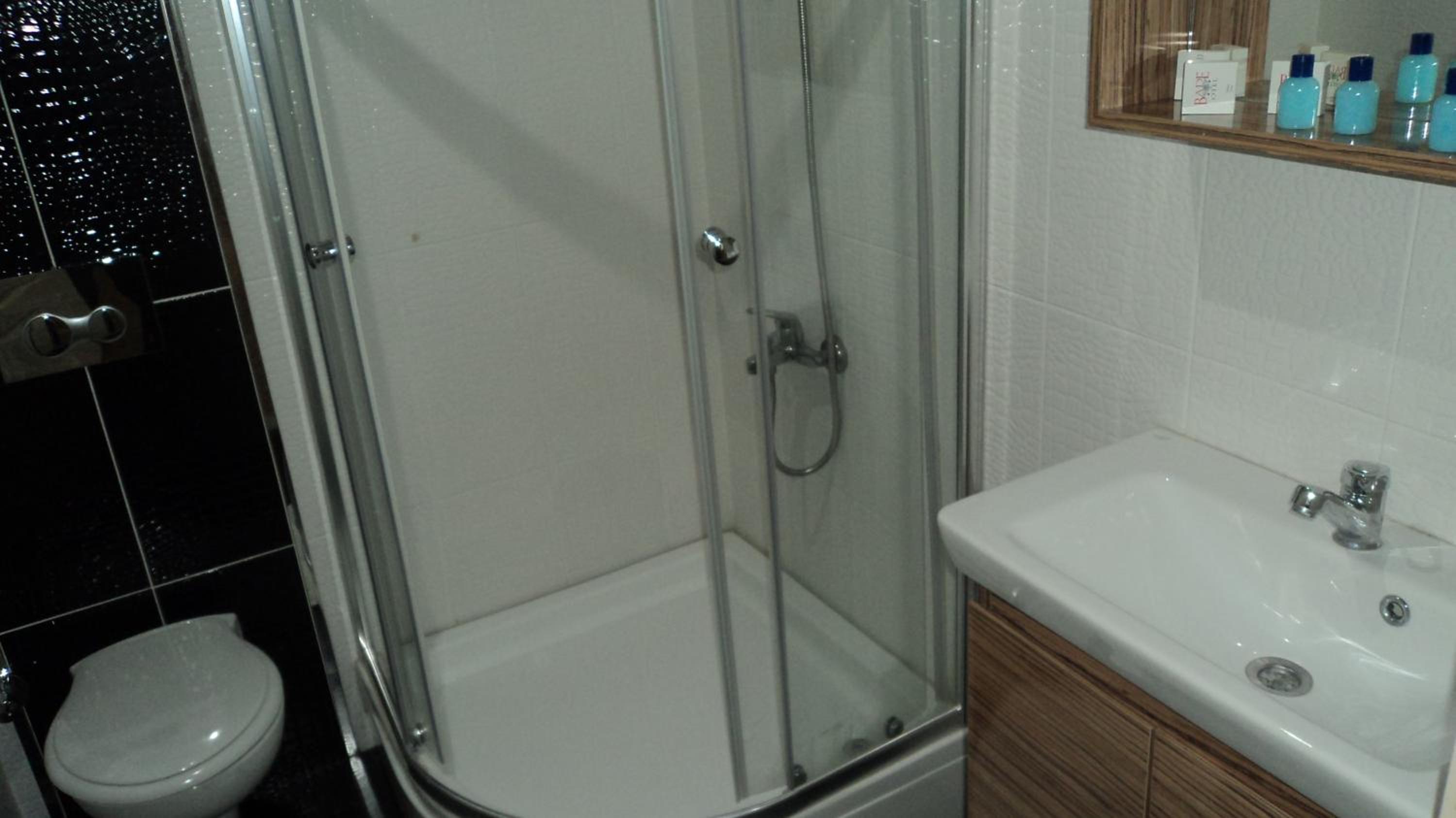 Kadikoy Bade 3 Hotel 28/35