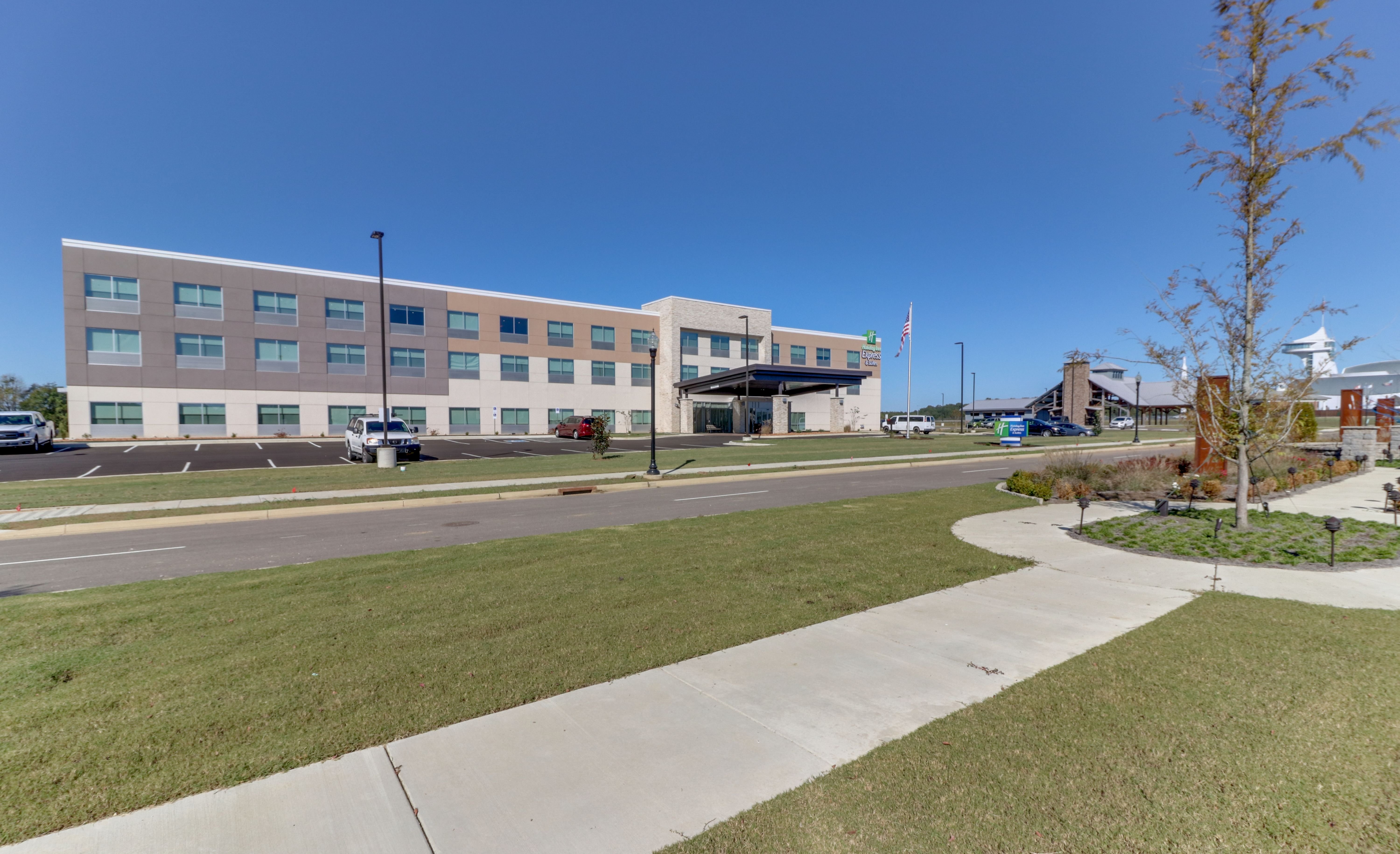 Holiday Inn Express & Suites Union City 2/47