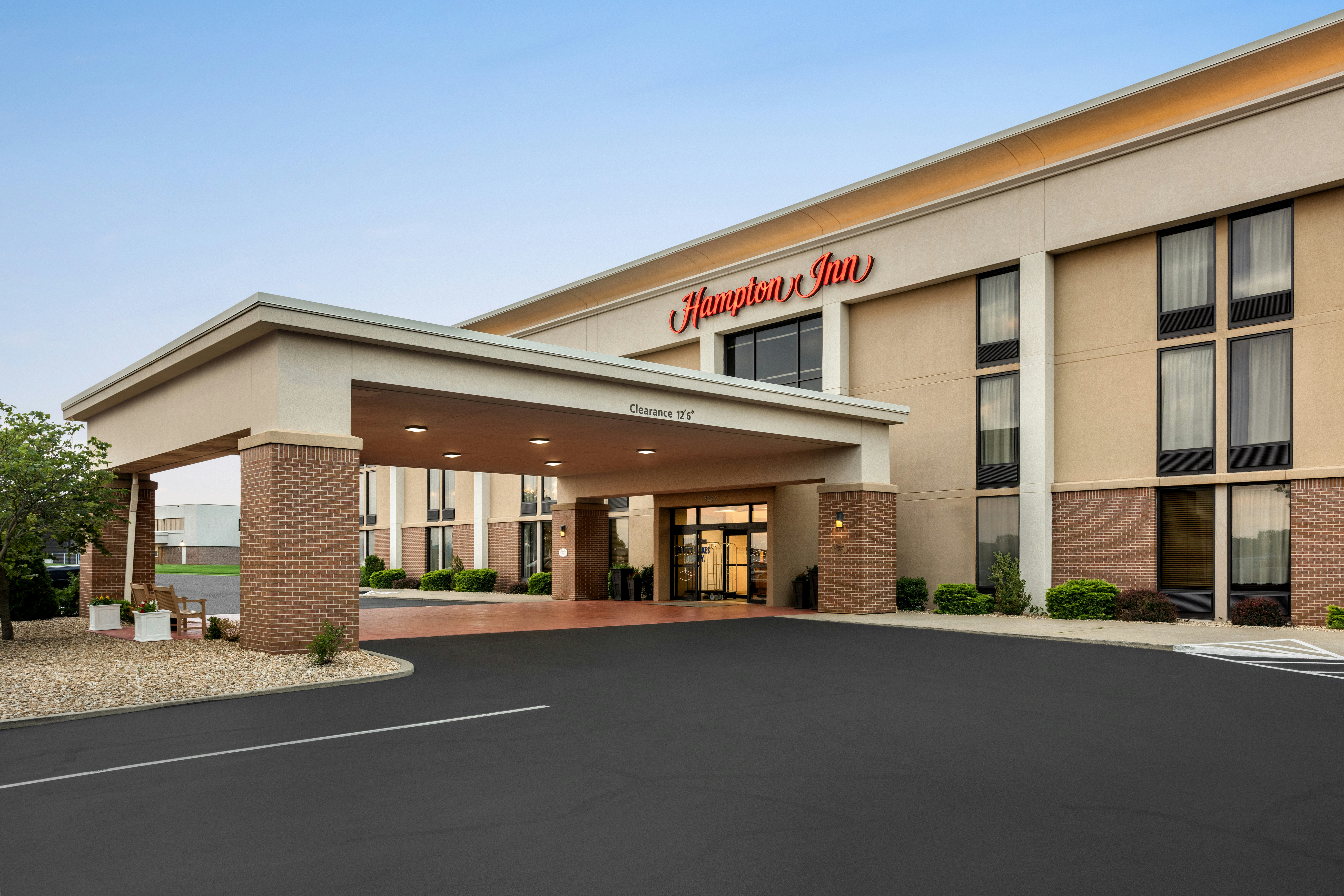 Hampton Inn Springfield-South 37/39