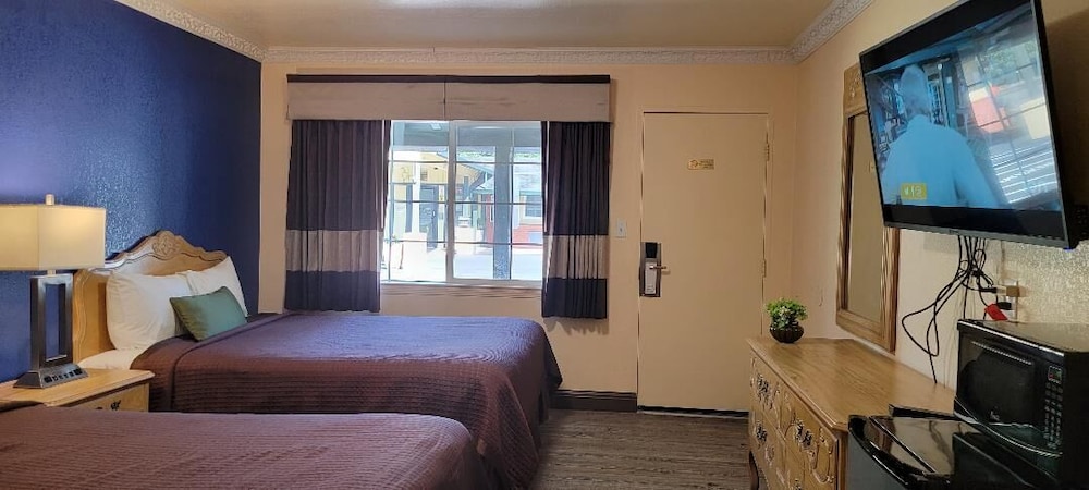 LAKEVIEW INN LUCERNE 13/66