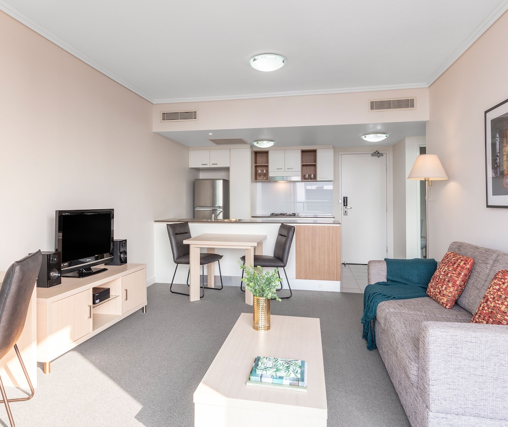 Oaks Brisbane on Charlotte Suites 22/43