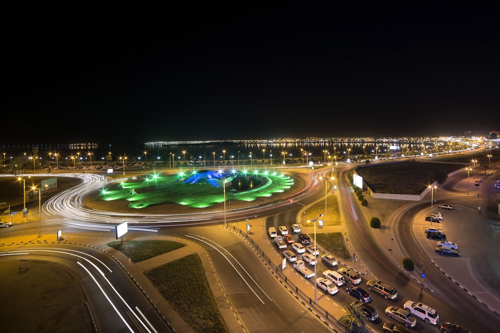 فندق جولدن توليب الدمام الكورنيش(Golden Tulip Dammam Corniche Hotel) 36/60