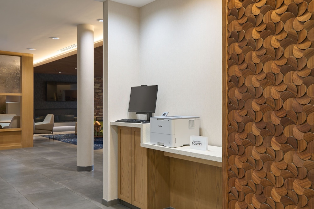 Fairfield Inn & Suites by Marriott Hagerstown 13/16